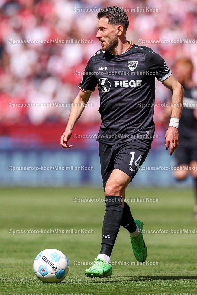 1FC20042501145 | 20.04.2025, Fußball, 1. FC Köln - Preußen Münster, 2.. Fußball Bundesliga, 30. Spieltag, RheinEnergie-STADION, Saison 2024 2025: Charalambos Makridis (Preussen Muenster #14) DFB regulations prohibit any use of photographs as image sequences and or quasi-video.