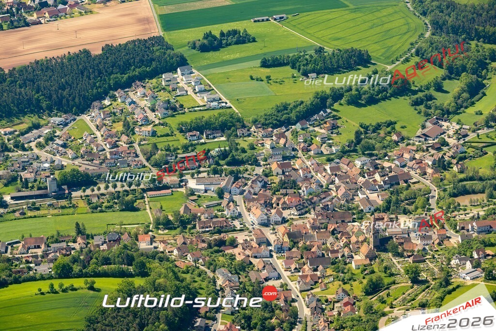 Das Luftbild zeigt :  Dietenhofen - Die Luftaufnahme wurde 2024 vom UL-Flugzeug aus erstellt ( keine Drohne ) - Hochauflösende Luftaufnahme - Für grossformatige Ausdrucke geeignet. Die Geschenkidee !Mit Lizenz und Bildrechte bestellbar