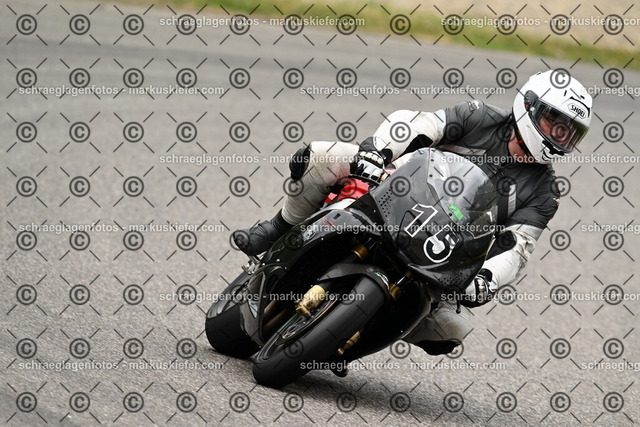 25bt02-1191 | markuskiefer.com - Realisiert mit Pictrs.com