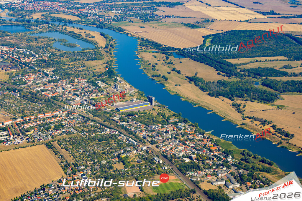 Das Luftbild der Stadt Magdeburg wurde 2022 vom Flugzeug heraus erstellt (keine Drohnen-Aufnahmen) Aufnahmehöhe ca.450 Meter- hohe Bildauflösung und Druck-Qualität. Garantiert!