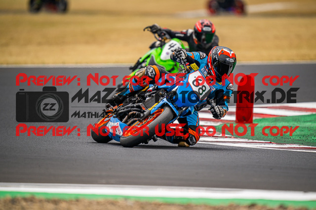 MaZZes_FotoMatrix_220624_1438 | TWINCUP