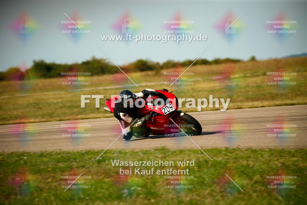 _MOT5801 | Hier findet Ihr Bilder von Touristenfahrten auf der Nürburgring Nordschleife oder von anderen Veranstaltungen die ich besucht habe. Viel Spass beim Durch Schauen 