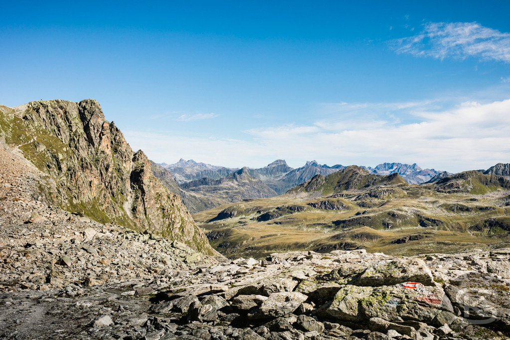 Hohes Rad 2934m – Gipfeltour durch die Silvretta 2020 | Fotodokumentation der anspruchsvollen Gipfelbesteigung des Hohen Rad (2934m) in der Silvretta. Aufnahmen vom Aufstieg über das Bieltal, durch Geröllfelder bis zum Gipfel und Abstieg durchs Ochsental von Stefan Kuhn, September 2020. - Realisiert mit Pictrs.com