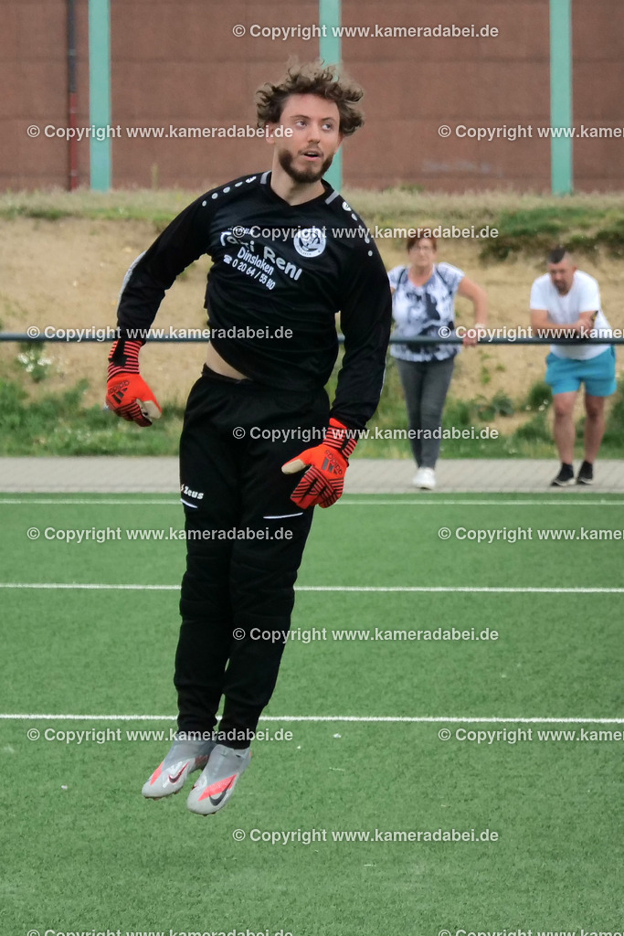 Fußball : SuS 09 Dinslaken 3 - SGP Oberlohberg 2 am 14.07.2024 | Testspiel Fußball : SuS 09 Dinslaken 3 - SGP Oberlohberg 2 am 14.07.2024 - Realisiert mit Pictrs.com