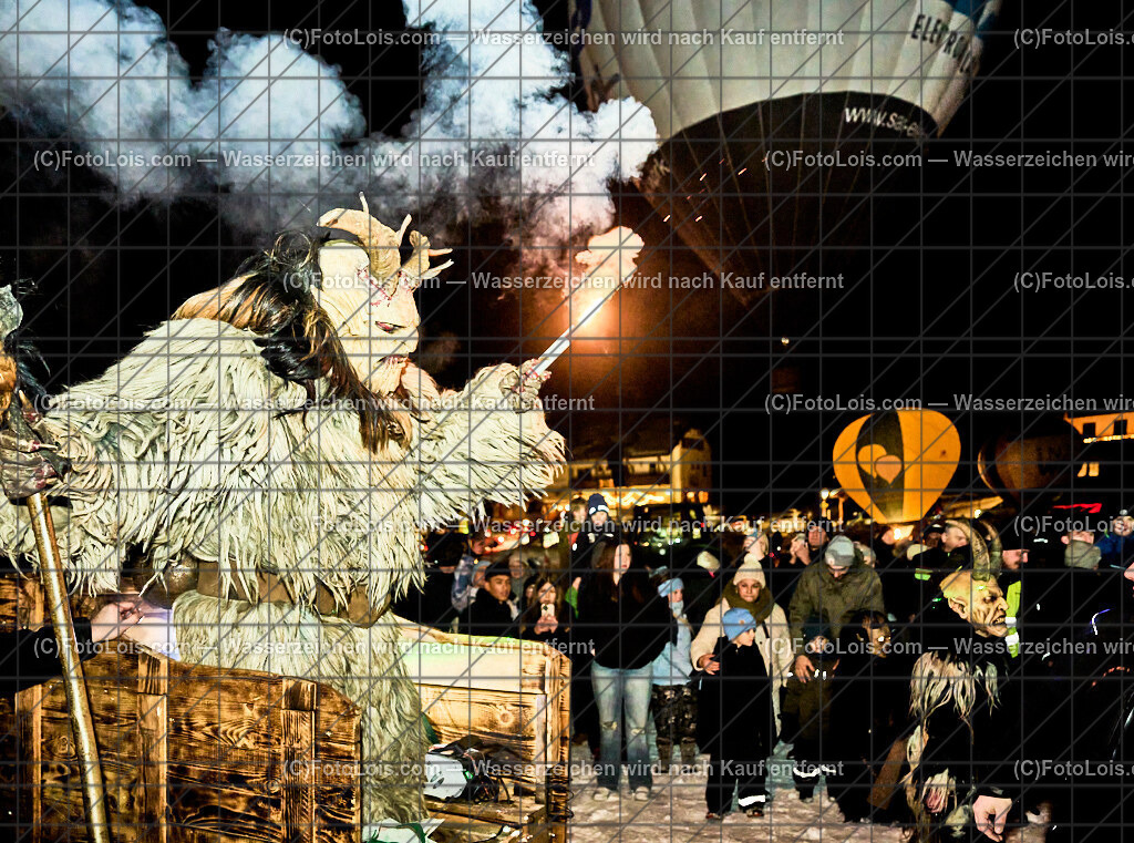 ALP5181_Nacht der Ballone_Gaminger Oetscherteufeln | NACHT DER BALLONE in Lackenhof am Ötscher, Sa 28. Dezember 2024.Mit einer Schauübung der Bergrettung Lackenhof, dem Ballonclub Ötscherland und den Gaminger Ötscherteufeln unter Zusammenarbeit mit der FF Lackenhof, dem Musikverein, dem Pensionistenverband, dem CampingClub, der Schirmbar und Konditorei Czihak, der Fuchswaldhütte und der Pizzeria Venezia, die für die Verköstigung sorgten, sowie der Ötscherliftgesellschaft, der Gemeinde Gaming und dem Ötscher-Tourismusverband.