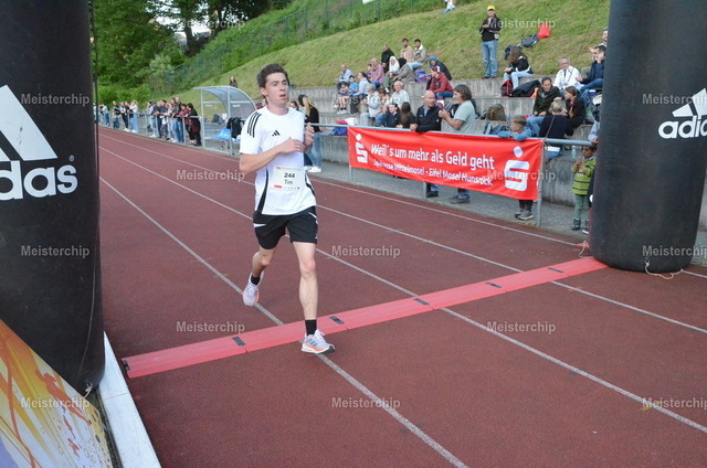 19-23-10_ | Meisterchip Fotoshop - Realisiert mit Pictrs.com