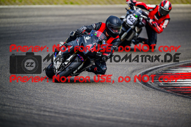 MaZZes_FotoMatrix_240717_6007705_6074 | INST