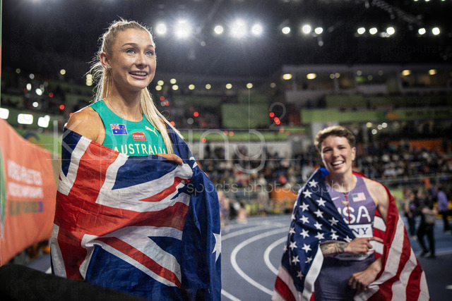 World Athletics Indoor Championships Kujawy Pomorze 26, 22.03.2026 | TORUN, POLAND - MARCH 22:  1500m final, Jessica HULL (AUS) with silver, Nikki HILTZ (USA) in the back with bronze during the World Athletics Indoor Championships Kujawy Pomorze 26 on day 3 / session 2 at Kujawsko-Pomorska Arena Torun on March 22, 2026 in Torun, Poland. 