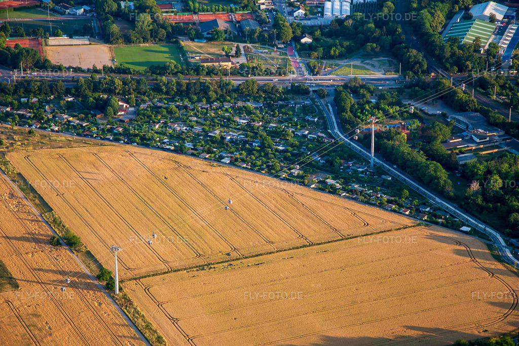 Luftbild: Seilbahn vom Spinelli zum Luisen-Park der Bundesgartenschau Mannheim BUGA 2023 im Ortsteil Feudenheim in Mannheim im Bundesland Baden-Württemberg in Deutschland.Foto: IMG_137155.jpg vom 24.06.2023 durch Werner Riehm/FLY-FOTO.deAuflösung des Originals: 5472 x 3648 px