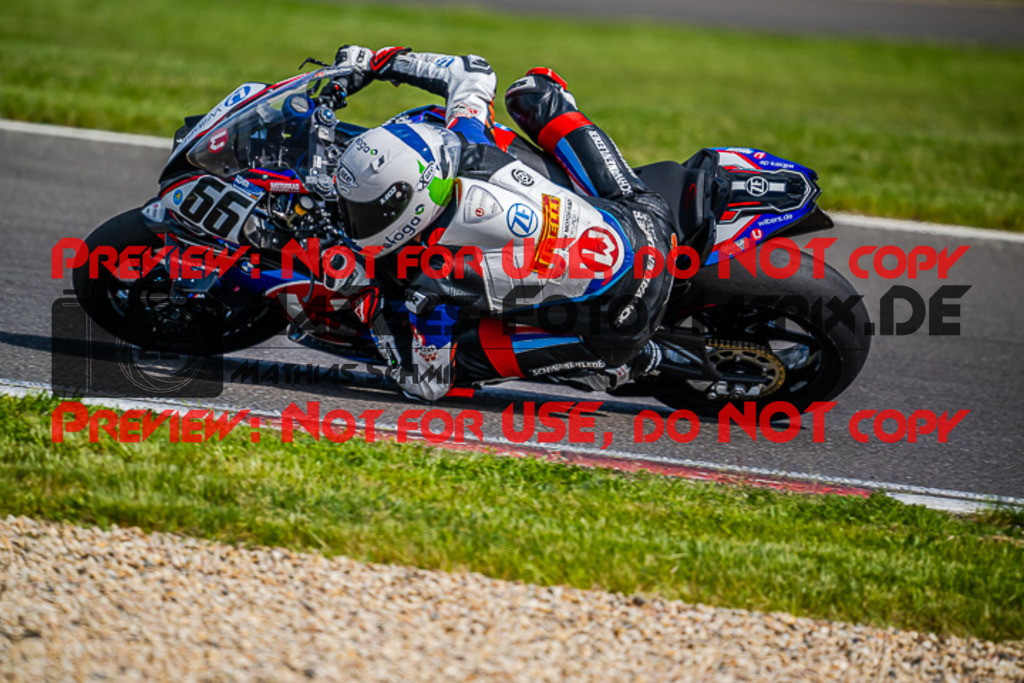 MaZZes_FotoMatrix_220506_90784 | Fotograf Mathias Schmid
Sportfotograf,
Eventfotograf,
Hochzeitsfotograf,
Portraitfotograf