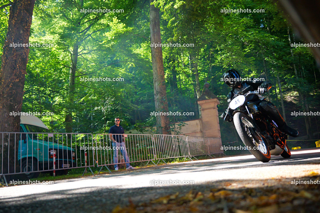 P1026248 | Erleben Sie atemberaubende, hochqualitative Fotos Ihrer Fahrt entlang der malerischen Alpenstraßen. Besuchen Sie alpineshots.com, um professionelle Aufnahmen Ihrer unvergesslichen Reise zu finden und zu kaufen - Realisiert mit Pictrs.com