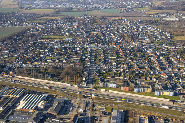 Unna240100317 | Luftbild, Wohngebiet Ortsteil Unna-Massen, Wohnhäuser Königsborner Straße an der Bundesstraße B1 mit Schallschutzwand, Verkehrssituation, Massen, Unna, Ruhrgebiet, Nordrhein-Westfalen, Deutschland