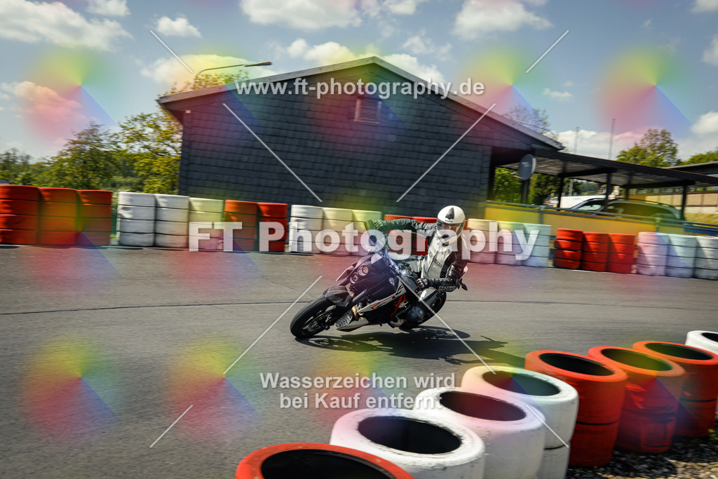 OBK_Mai_Volker_Adam-10904 | Hier findet Ihr Bilder von Touristenfahrten auf der Nürburgring Nordschleife oder von anderen Veranstaltungen die ich besucht habe. Viel Spass beim Durch Schauen 