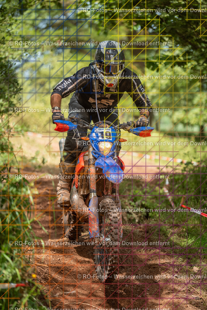 Wolfshausen 5 Lauf -680 | Sportfotografie von RO-Fotos: Motorsport, Motocross, Enduro, Laufveranstaltungen und Triathlon. Professionelle Fotos von Sportlern und Events. - Realisiert mit Pictrs.com