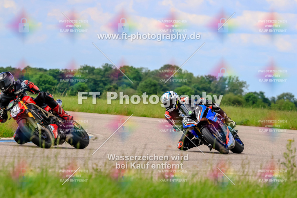 MotoTeam-1265 | Hier findet Ihr Bilder von Touristenfahrten auf der Nürburgring Nordschleife oder von anderen Veranstaltungen die ich besucht habe. Viel Spass beim Durch Schauen 