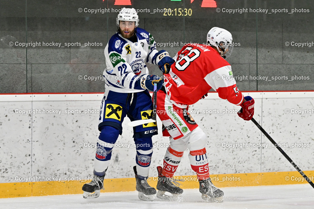 ESV Ferlach vs. UECR Eisbären Huben | #22 Waldner Elias UECR EISBÄREN HUBEN, #58 Florian Matthias ESV Ferlach, ESV Ferlach vs. UECR Eisbären Huben, ESV Ferlach vs. UECR Eisbären Huben am 31.10.2025 in Ferlach (HTC Eishalle Ferlach), Austria, (Photo by Bernd Stefan)