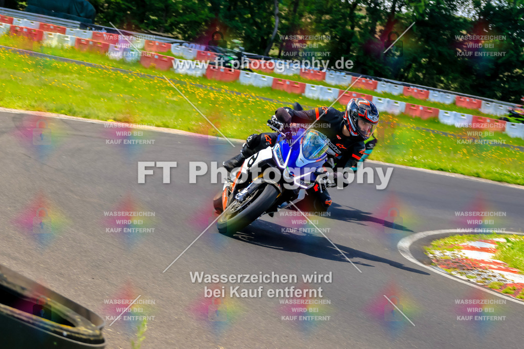 VBK-8033 | Hier findet Ihr Bilder von Touristenfahrten auf der Nürburgring Nordschleife oder von anderen Veranstaltungen die ich besucht habe. Viel Spass beim Durch Schauen 