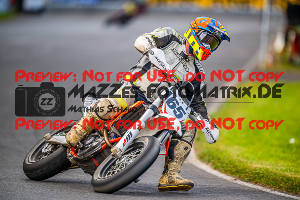 MaZZes_FotoMatrix_230917_7115 | UE40