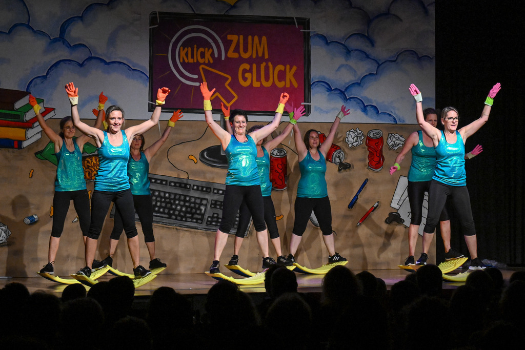 18. November 2022 - Abendundunterhaltung TV/DTV Neftenbach | 18. November 2022 / MZH Auenrain, Neftenbach
Abendundunterhaltung TV/DTV Neftenbach
Motto: Klick zum Glück
Bild: Sportfotografie Markus Aeschimann | www.markus-aeschimann.ch - Realisiert mit Pictrs.com