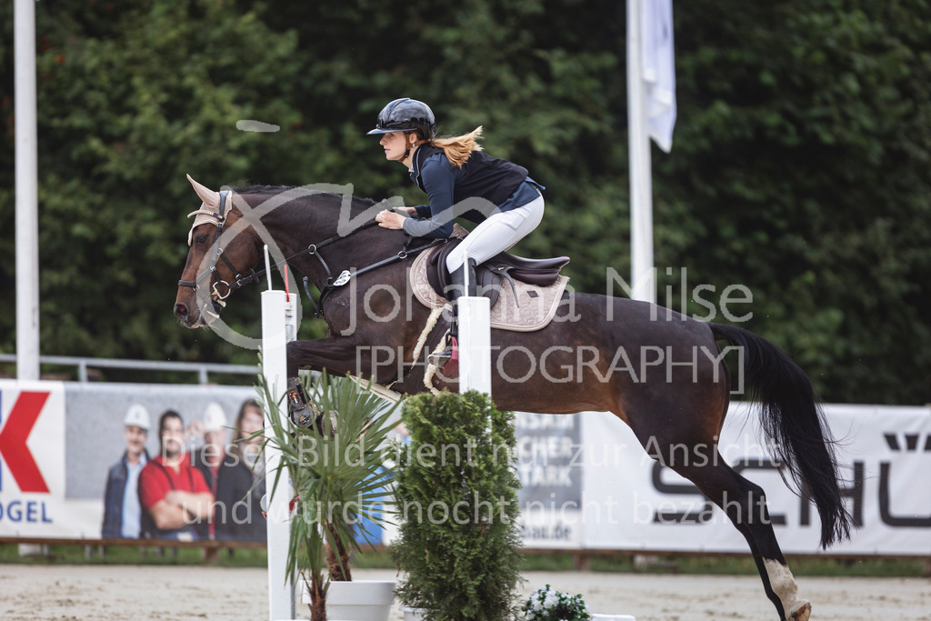 240711_BHO_Stil-A1-2-235 | Deine schönsten Turniermomente als professionelle Fotos! Entdecke hochwertige Pferdesport-Fotografie im Online-Shop. Jetzt Fotos finden & bestellen!