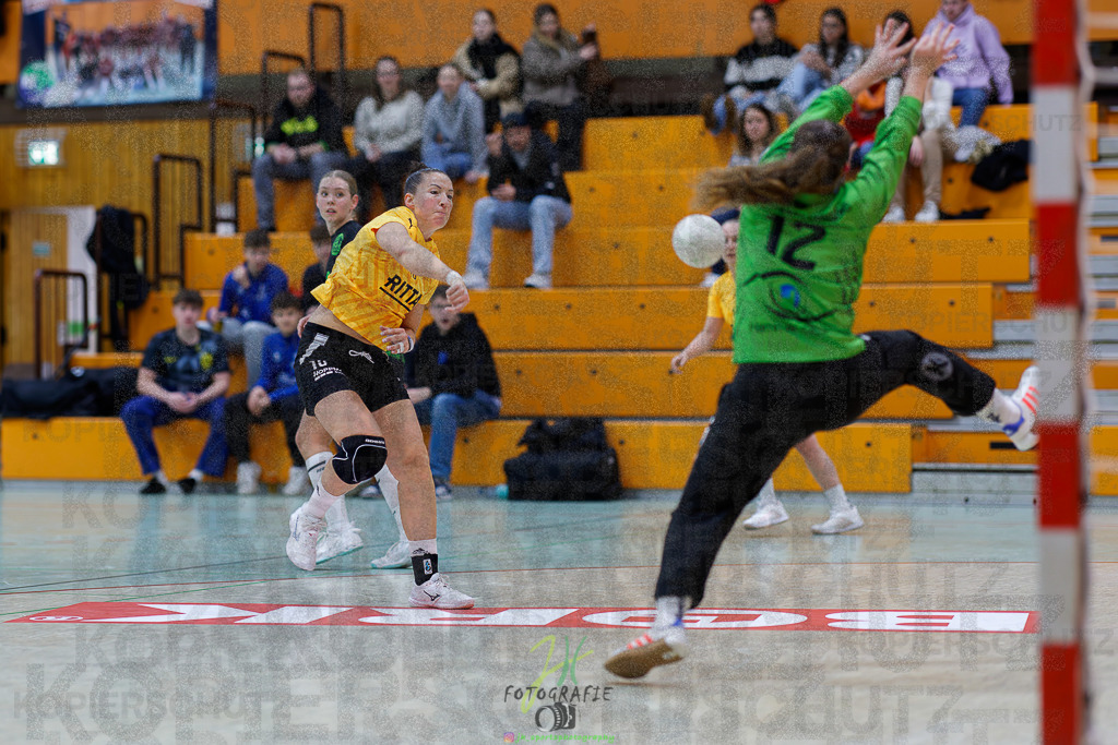 Frauen Oberliga Mitte (HHV); HSG Kleenheim/Langgöns II - HSG Eibelshausen/Ewersbach | Frauen Oberliga Mitte (HHV); HSG Kleenheim/Langgöns II - HSG Eibelshausen/Ewersbach am 01.11.2025 in Oberkleen (Weidig-Halle)Photo © 2025 - Jörg Heinrich - Realisiert mit Pictrs.com