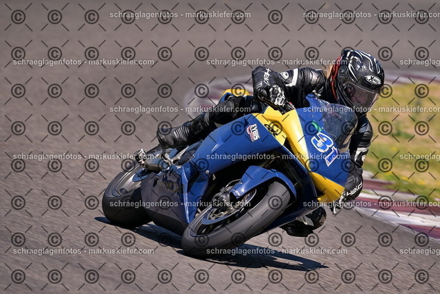 26bt05-1090 | markuskiefer.com - Realisiert mit Pictrs.com