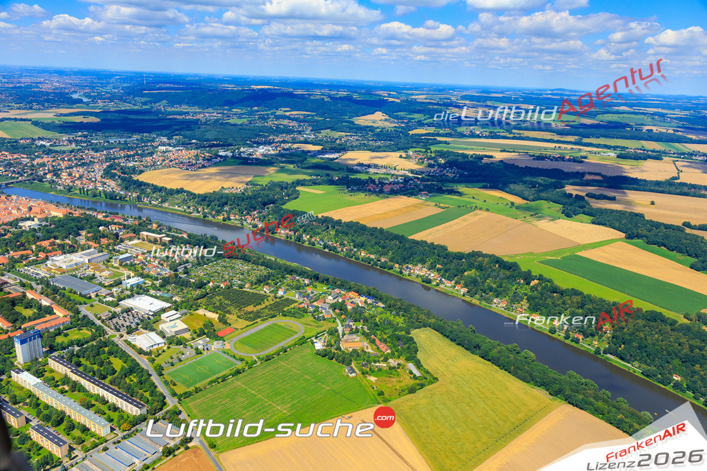 Die Luftaufnahme der Stadt Pirna wurde vom UL-Flugzeug heraus erstellt ( keine Drohne )- hohe Auflösung für beste Qualität