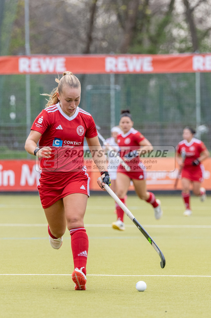 SFE_20260321_0088 | Köln, Deutschland, 21.03.26: Feldhockey 1. Bundesliga Damen zwischen Rot-Weiss Köln - Bremer HC im REWE Sportpark am 21.03.2026 in Köln, Deutschland. (Foto von Stephan Fehrmann)Köln, Germany, 21.03.26: Feldhockey 1. Bundesliga Damen between Rot-Weiss Köln - Bremer HC in REWE Sportpark at 21.03.2026 in Köln, Deutschland. (Foto from Stephan Fehrmann)