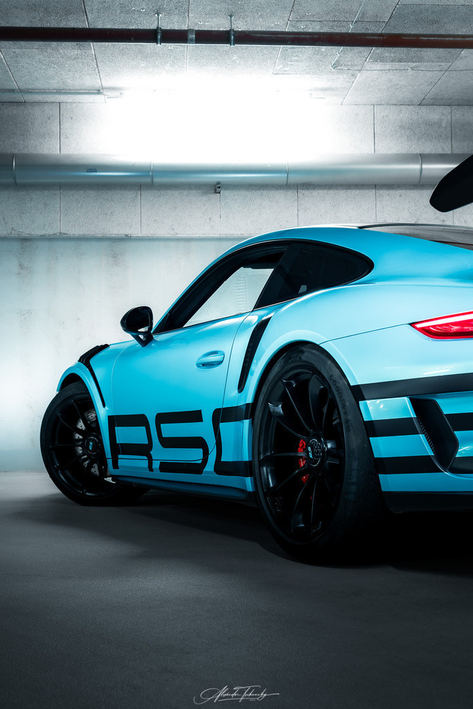 R6AT0539 _Alexander Tschuncky | Entdecken Sie die faszinierende Welt von Alexander Tschuncky Arts: Kreative Fotografie, atemberaubende Automobilkunst und hochwertiger Bilderdruck. Lassen Sie sich inspirieren! - Realisiert mit Pictrs.com