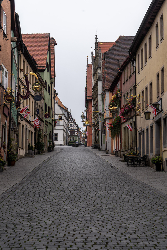 DSC05335-1 | Rothenburg ob der Tauber. Nur hier gibt es Exklusive und passend zur Jahreszeit Ihr Wandbild, T-Shirt, Tasse und alles was das Rothenburg Herz begehrt. - Realisiert mit Pictrs.com