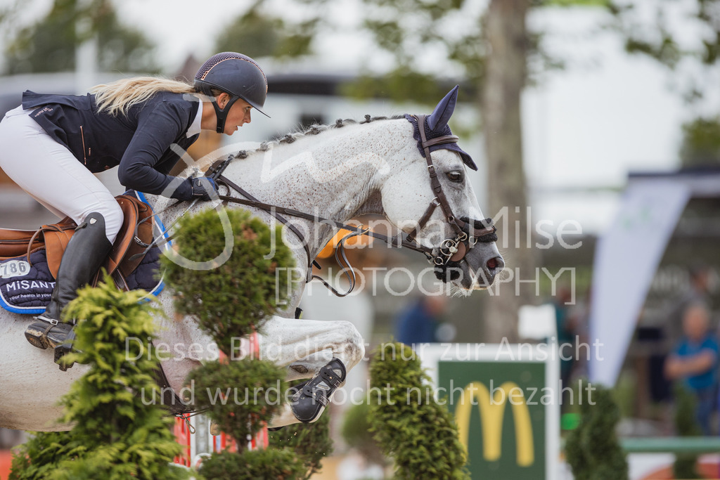 220729_BHO_GT_M2-Spr_1-262 | Deine schönsten Turniermomente als professionelle Fotos! Entdecke hochwertige Pferdesport-Fotografie im Online-Shop. Jetzt Fotos finden & bestellen!