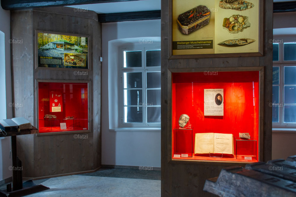 Bergbau-Museum Innen _fatzi_20230908-143831 | Fatzi Bilder-Archiv! 
Die Bilder sind für private Nutzung lizenzfrei. Die kommerzielle Nutzung ist möglich und erwünscht, jedoch bitte ich um vorherige Kontaktaufnahme per E-Mail (info@fatzi.at) oder unter +43 650 7828269 - Realisiert mit Pictrs.com