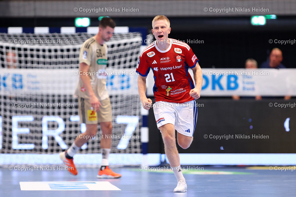 NH_HSVHamburg_TSVHannoverBurgdorf_HandballBundesliga_03092025 | #21 Frederik Bo Andersen (Handball Sport Verein Hamburg) jubelt.Handball I Herren I Bundesliga (Daikin HBL) I Saison 2025-2026 I 2. Spieltag I HSV Hamburg - TSV Hannover-Burgdorf I 03.09.2025 I Sporthalle Hamburg