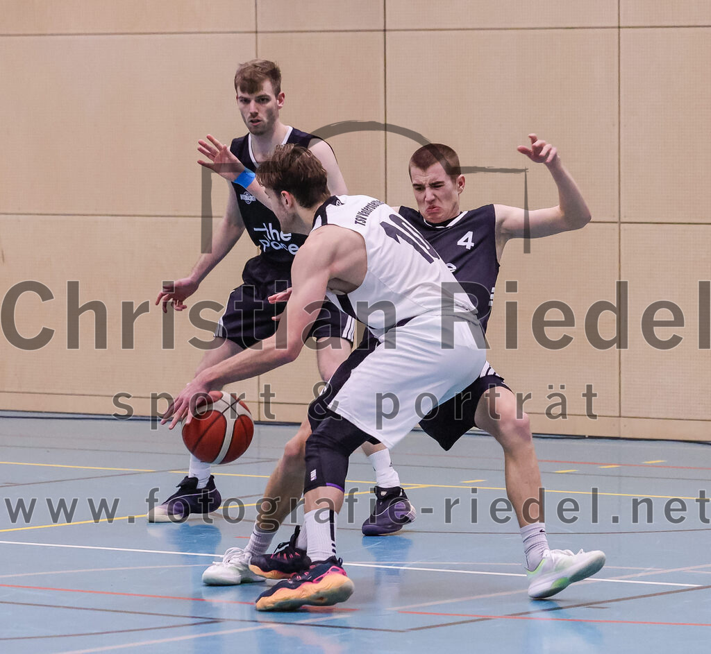 2026-01-31_041_TSV_Vaterstetten_gegen_TS_Herzogenaurach | Vaterstetten, Deutschland, 31.01.2026:Basketball, 2. Regionalliga Süd 2025 / 2026, 14. Spieltag, TSV Vaterstetten gegen TS Herzogenaurach, Endergebnis: 71:70Finn Liebig (TSV Vaterstetten, #10)Foto: Christian Riedel / fotografie-riedel.net