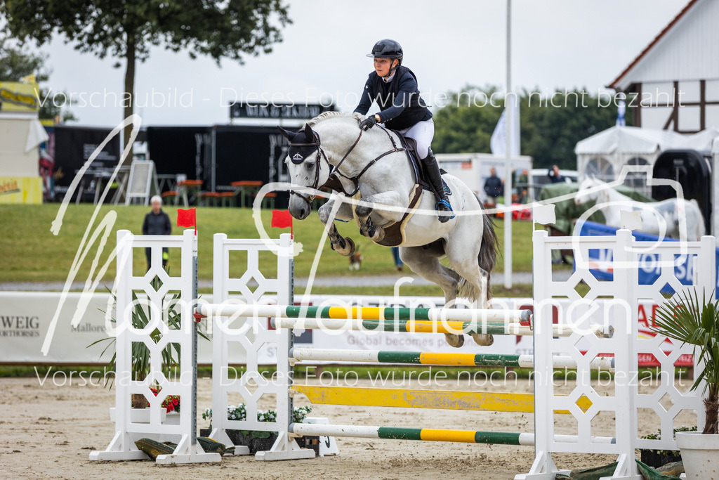 BHO-2PhSpr-M-117 | MomenTaufnahmen Pferdesportfotos