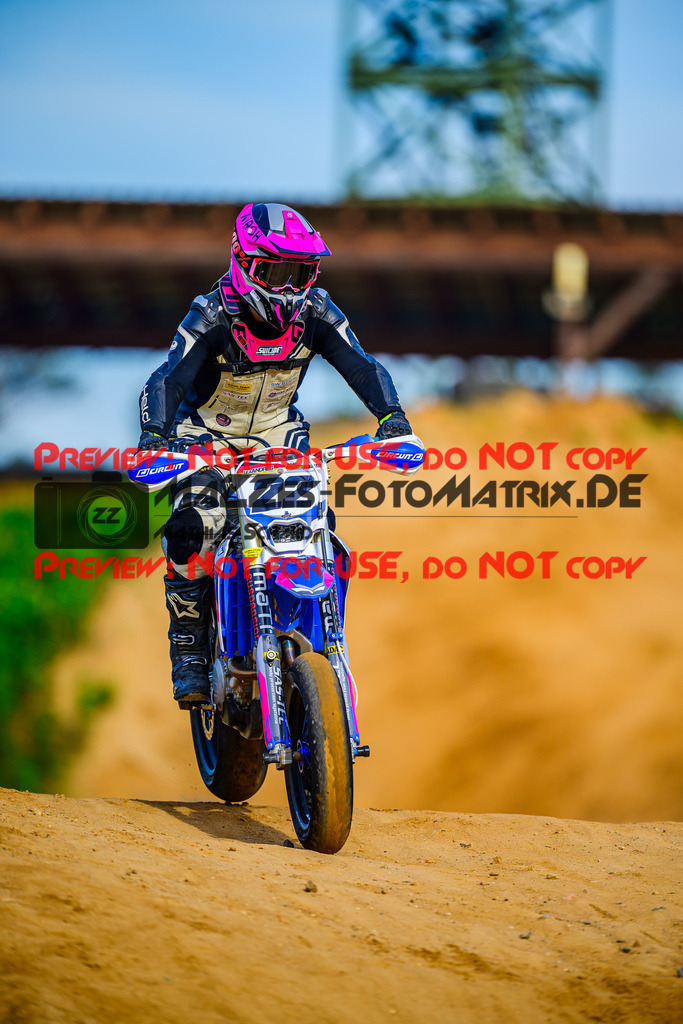 MaZZes_FotoMatrix_240511_6007705_8798 | S4