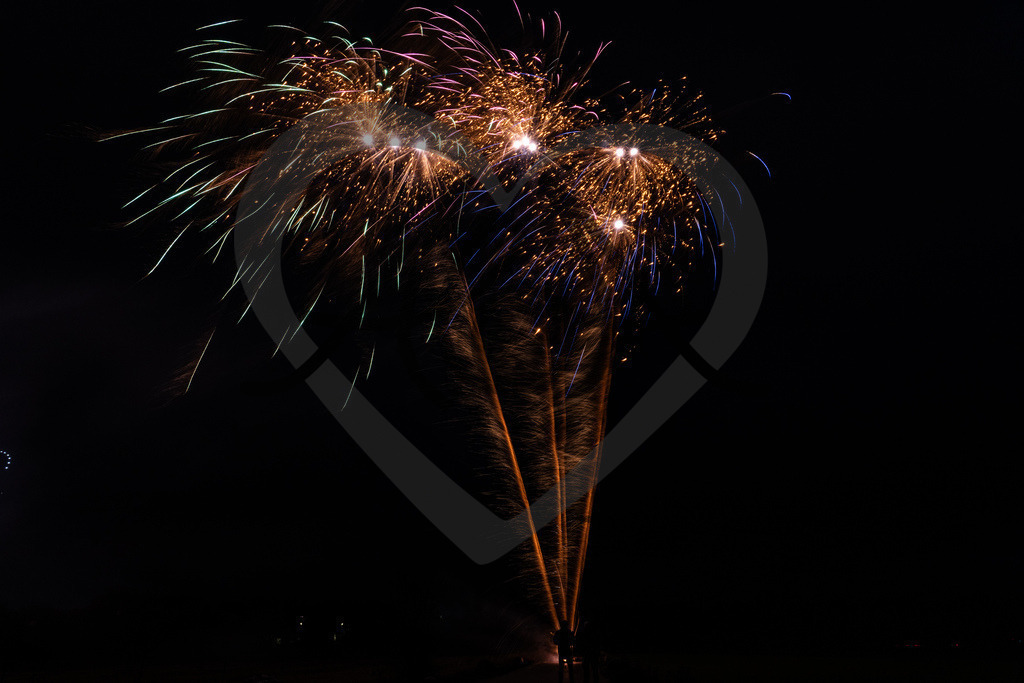 20260101_001514_Silvesterfeuerwerk | aloa-fotografie - Realisiert mit Pictrs.com