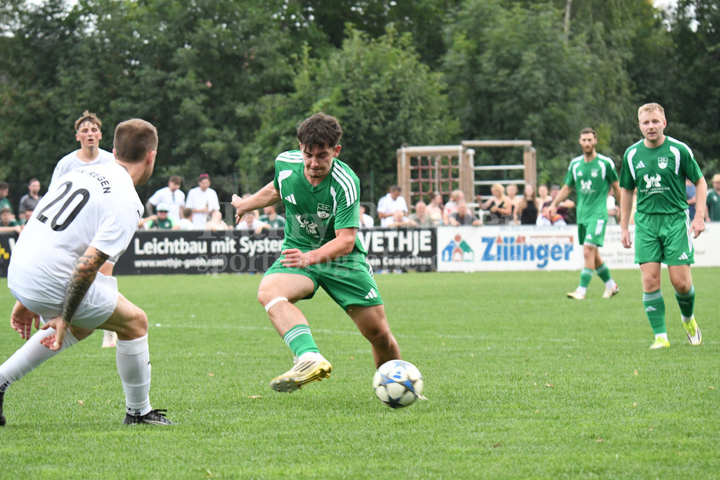 SpVgg Niederalteich : TSV Regen | Yannick Stahl (SpVgg Niederalteich #11) - Realisiert mit Pictrs.com