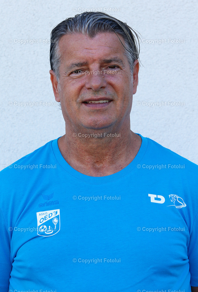 ASKOEOEDT_10 | KURT RUSS TRAINER