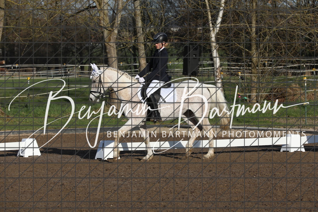 AZ2A2451 | Benjamin Bartmann Photomoments