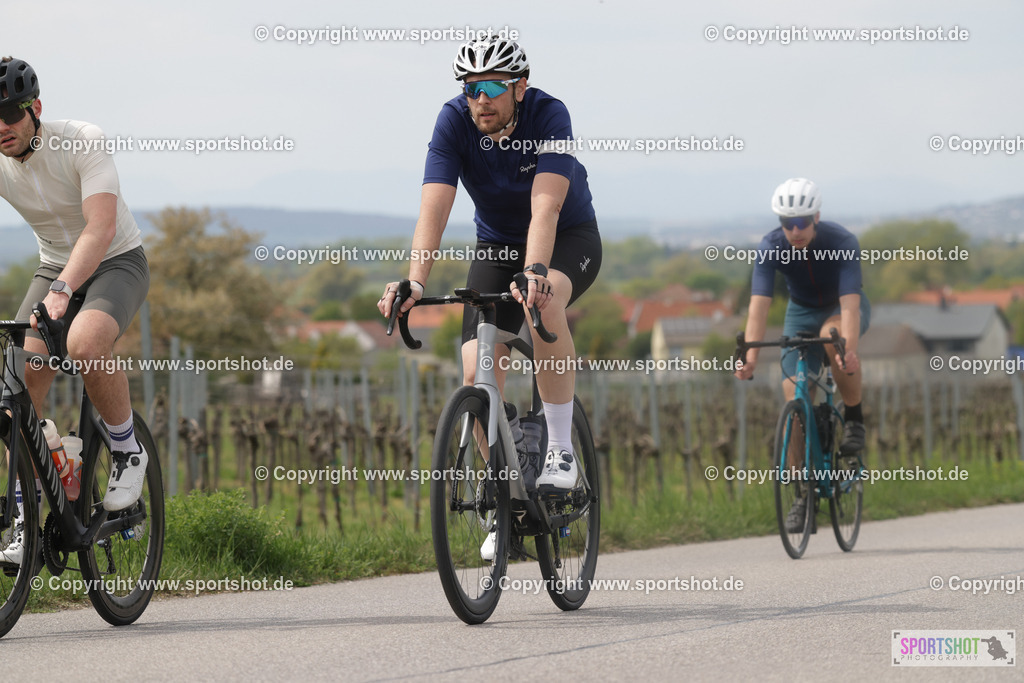 368A5421 | Neusiedlersee Radmarathon 2026@sportshot_your_pictrs #yourpictures#roadtowm2029 #nrm #neusiedlerseeradmarathon #neusiedlersee #neusiedlerseetourismus #burgenland #mörbisch #nrm26 #burgenlandtourismus #voglundco #poweredbyburgenlandtourismus #radsport #rad #marathon #ucigranfondo #visitburgenland #ucigranfondoworldseries