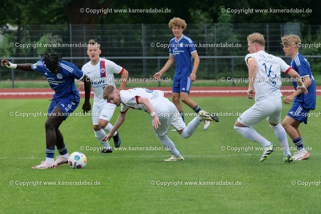 Fußball : Testspiel : SuS 09 Dinslaken - Schalke 04 U 19 am 25.07.2024 | Foto : Jochen Emde / www.kameradabei.de - Realisiert mit Pictrs.com