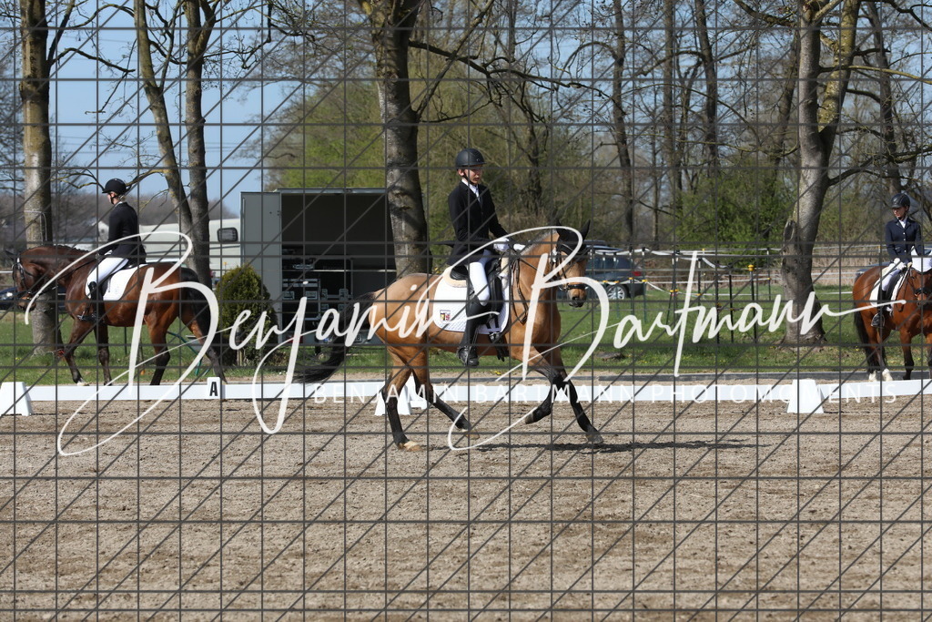 AZ2A3256 | Benjamin Bartmann Photomoments