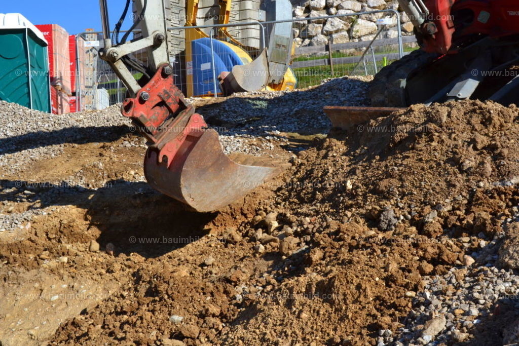bib-lg02-erdarbeiten-0176 | Nach LV-Leistungsgruppen sortierte Detailfotos über den Bau eines Hauses. Alle Hausbau-Bilder direkt vom Urheber und Autor der Website Haus-Selber-Bauen.com