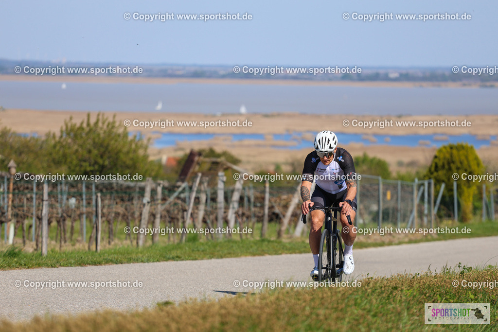 IMG_9804 | @sportshot_your_pictrs #yourpictures#roadtowm2029 #nrm #neusiedlerseeradmarathon #neusiedlersee #neusiedlerseetourismus #burgenland #mörbisch #nrm26 #burgenlandtourismus #voglundco #poweredbyburgenlandtourismus #radsport #rad #marathon #ucigranfondo #visitburgenland #ucigranfondoworldseries