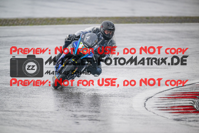 MaZZes_FotoMatrix_240830_6007705_2300 | R7