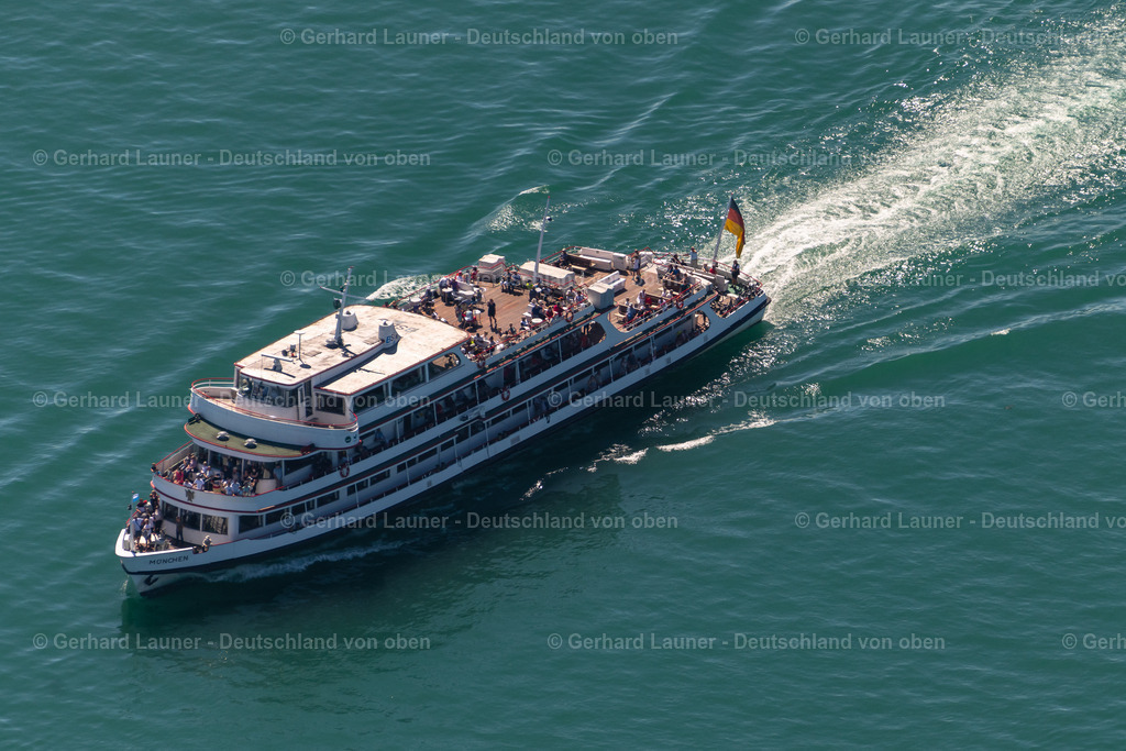 4031768 | Ausflugsdampfer "München auf dem Bodensee bei IMMENSTAAD AM BODENSEE 12.06.2020 Passagier- und Fahrgast- Schiff " Bodensee-Schiffsbetriebe GmbH " auf dem Bodensee bei Immenstaad am Bodensee am Bodensee im Bundesland Baden-Württemberg, Deutschland. Weiterführende Informationen bei: Internationale Bodensee Tourismus GmbH. // Passenger ship " Bodensee-Schiffsbetriebe GmbH " on Lake Constance near Immenstaad am Bodensee on Lake Constance in the state Baden-Wuerttemberg, Germany. Further information at: Internationale Bodensee Tourismus GmbH. Foto: Gerhard Launer