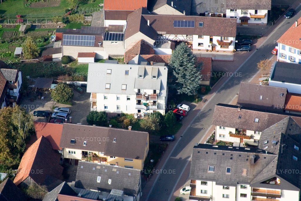 Luftbild: Hauptstr im Ortsteil Urloffen in Appenweier im Bundesland Baden-Württemberg in Deutschland. Foto: IMG_13885.jpg vom 11.10.2008 durch Werner Riehm/FLY-FOTO.de