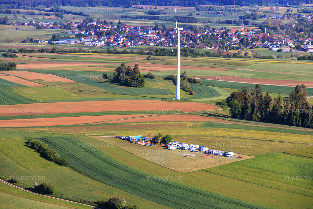 Luftbild: Sonderlandeplatz Motorschirm Waldmössingen im Ortsteil Waldmössingen in Schramberg im Bundesland Baden-Württemberg in Deutschland. – Foto: IMG_156619.jpg vom 17.05.2026 durch Werner Riehm/FLY-FOTO.de – Auflösung des Originals: 6000 x 4000 px – Holfuy: Paramotorclub RW, Wind und Wettermesswerte