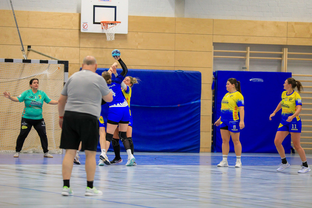 TvBorkenIII_SVN_161125_216 | Bildergalerie von Sport-Ereignissen aber auch von weiteren spannenden Dingen - nicht nur vom Niederrhein. In Anlehnung an den bekannten Spruch von Hanns Dieter Hüsch heißt das Motto: "Niederrhein ist überall".  - Realisiert mit Pictrs.com